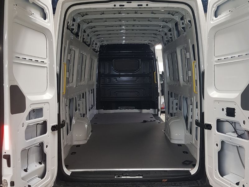 Volkswagen Crafter utan inklädnad