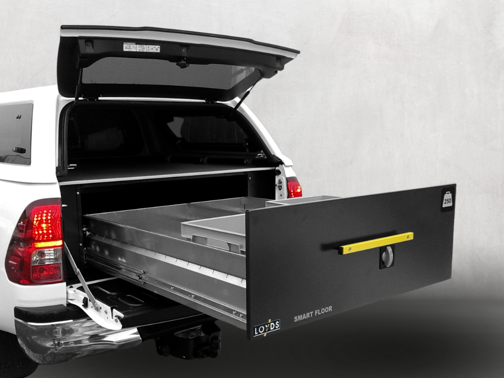 oyota Hilux Produktbild Smartfloor dubbelgolv baklåda open above view side